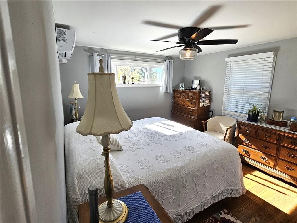 Single Family Residence at 66 Wanton Shippee Road, East Greenwich, photo 18 of 48