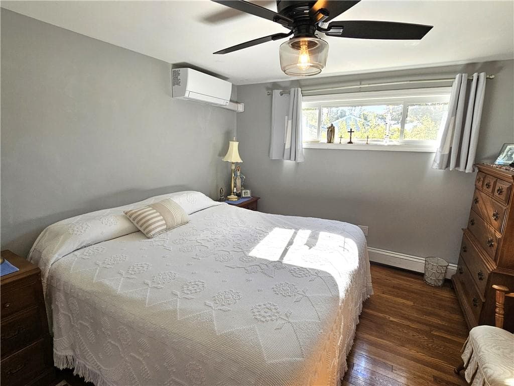 Single Family Residence at 66 Wanton Shippee Road, East Greenwich, photo 19 of 48