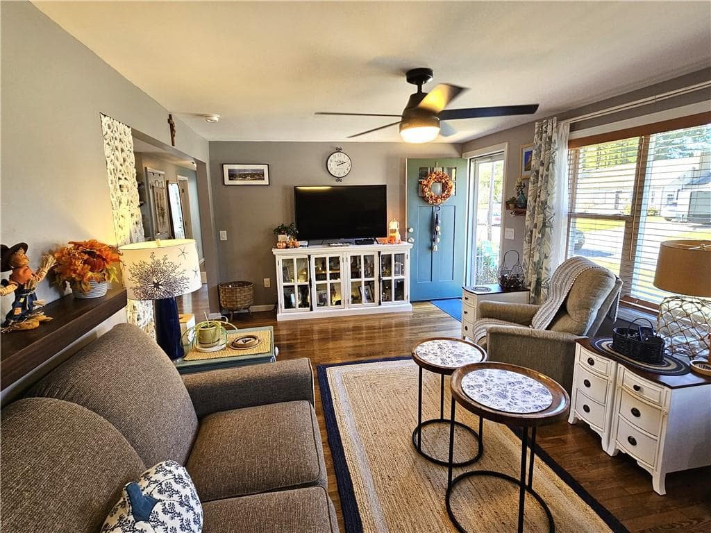Single Family Residence at 66 Wanton Shippee Road, East Greenwich, photo 8 of 48