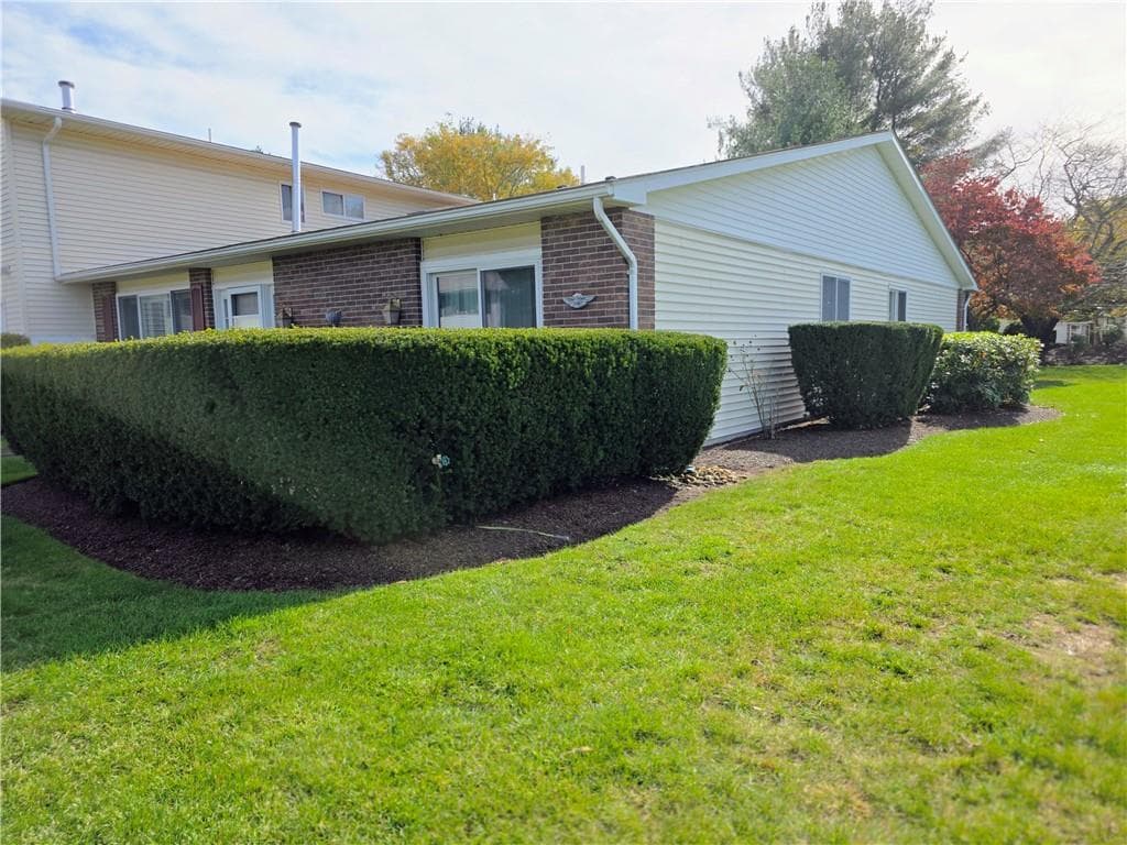 Condominium at 732 Manomet Court UNIT 732, Warwick, photo 14 of 30
