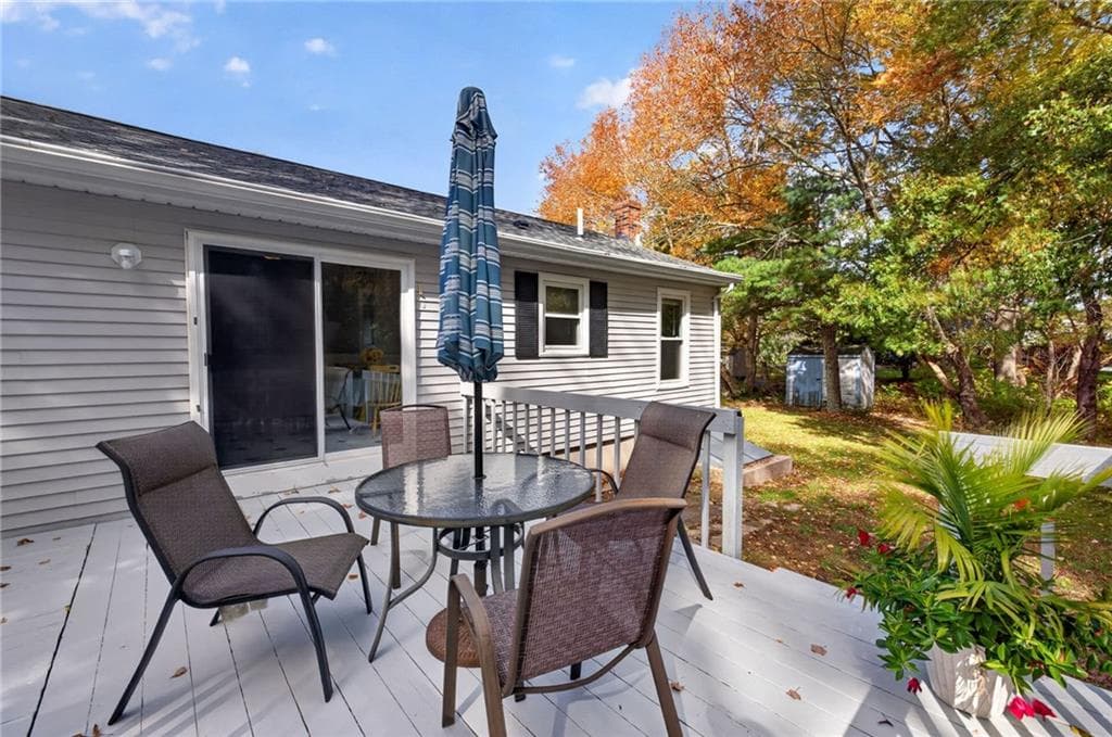 Single Family Residence at 18 Cedar Hills Drive, Richmond, photo 27 of 50