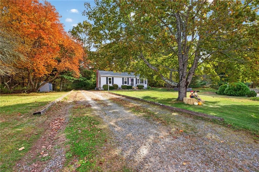 Single Family Residence at 18 Cedar Hills Drive, Richmond, photo 13 of 50