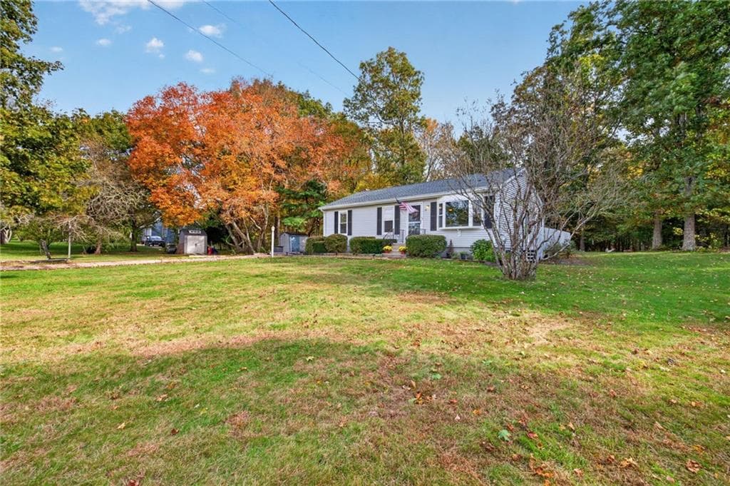 Single Family Residence at 18 Cedar Hills Drive, Richmond, photo 17 of 50