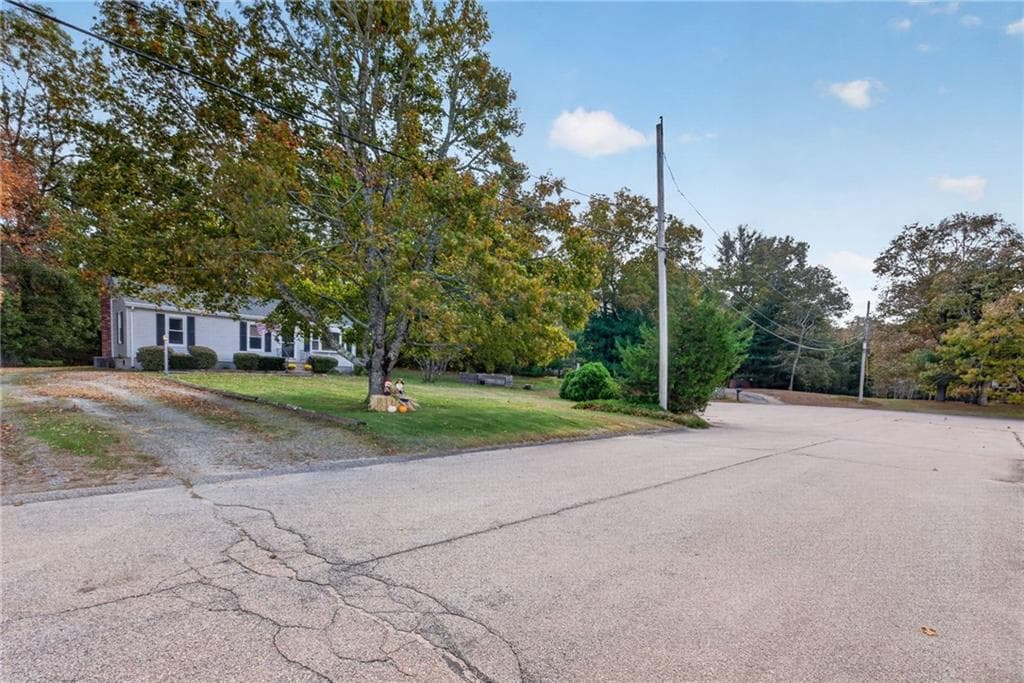 Single Family Residence at 18 Cedar Hills Drive, Richmond, photo 15 of 50