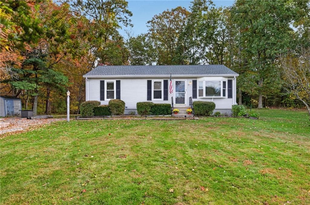 Single Family Residence at 18 Cedar Hills Drive, Richmond, photo 19 of 50