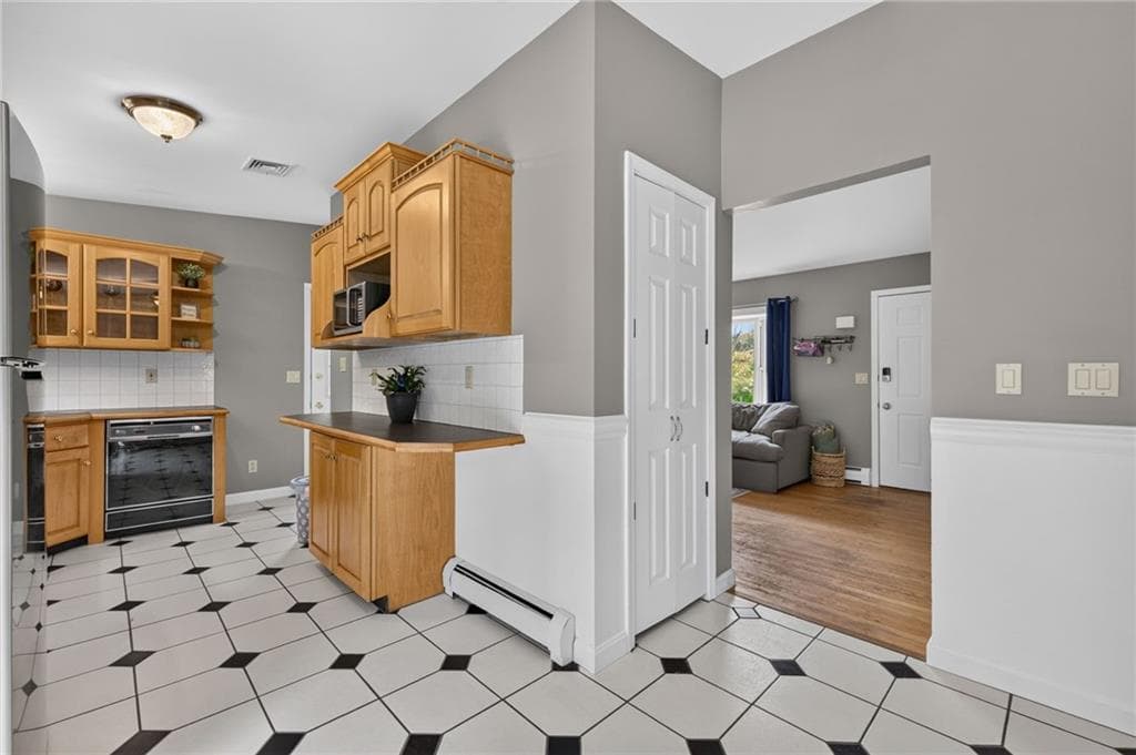 Single Family Residence at 18 Cedar Hills Drive, Richmond, photo 35 of 50