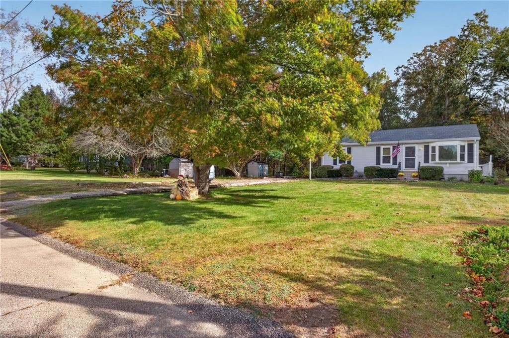 Single Family Residence at 18 Cedar Hills Drive, Richmond, photo 4 of 50