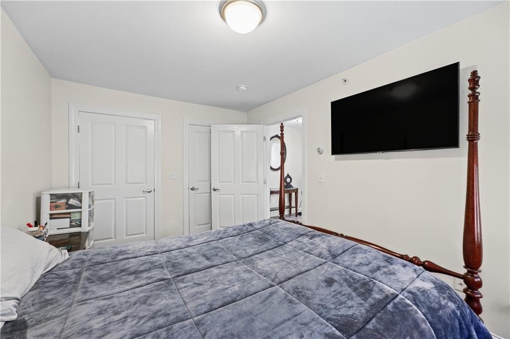 Condominium at 751 Metacom Avenue UNIT 10, Bristol, photo 16 of 27