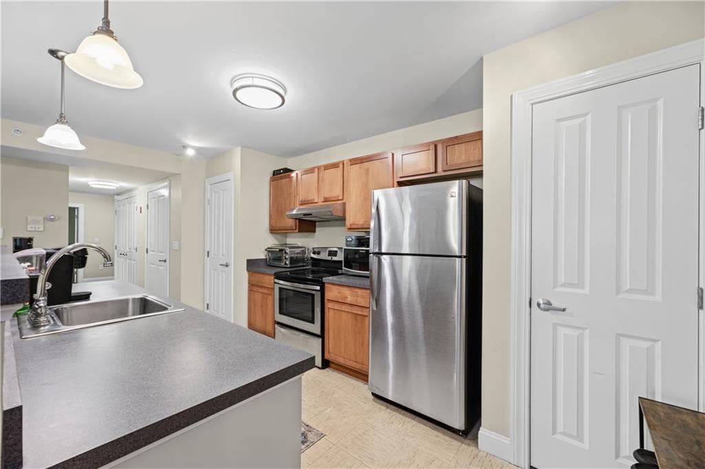 Condominium at 751 Metacom Avenue UNIT 10, Bristol, photo 9 of 27