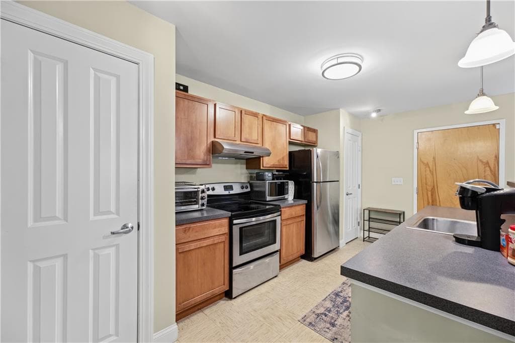 Condominium at 751 Metacom Avenue UNIT 10, Bristol, photo 10 of 27