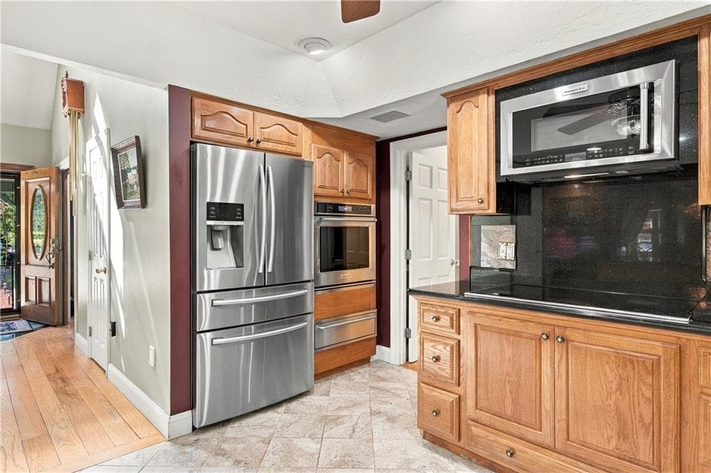 Single Family Residence at 370 Rocky Hill Road, North Smithfield, photo 5 of 45