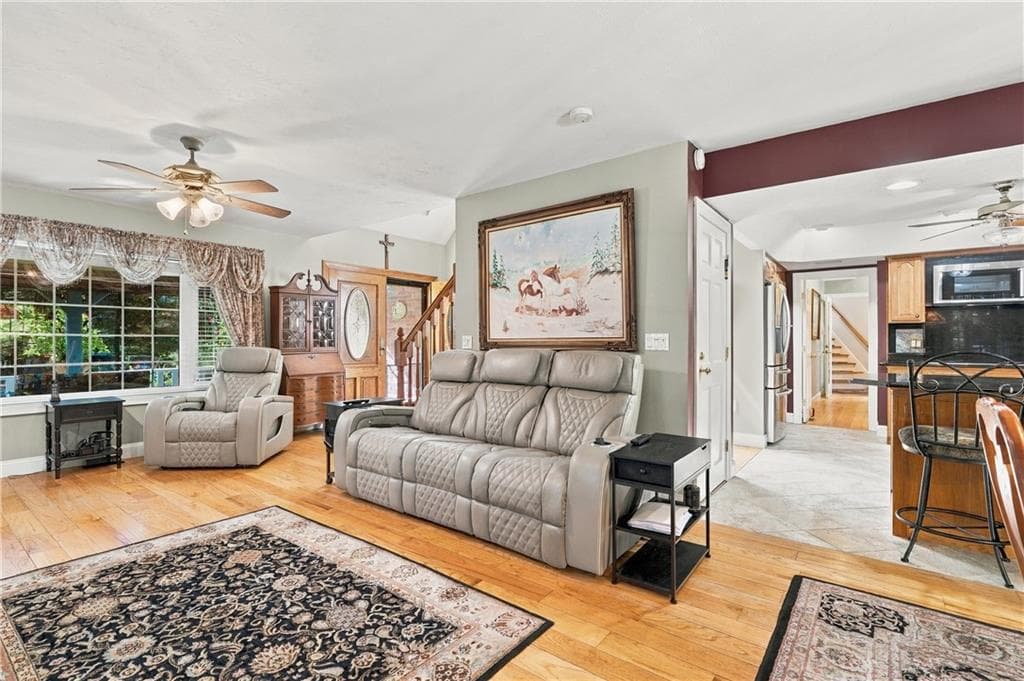 Single Family Residence at 370 Rocky Hill Road, North Smithfield, photo 10 of 45