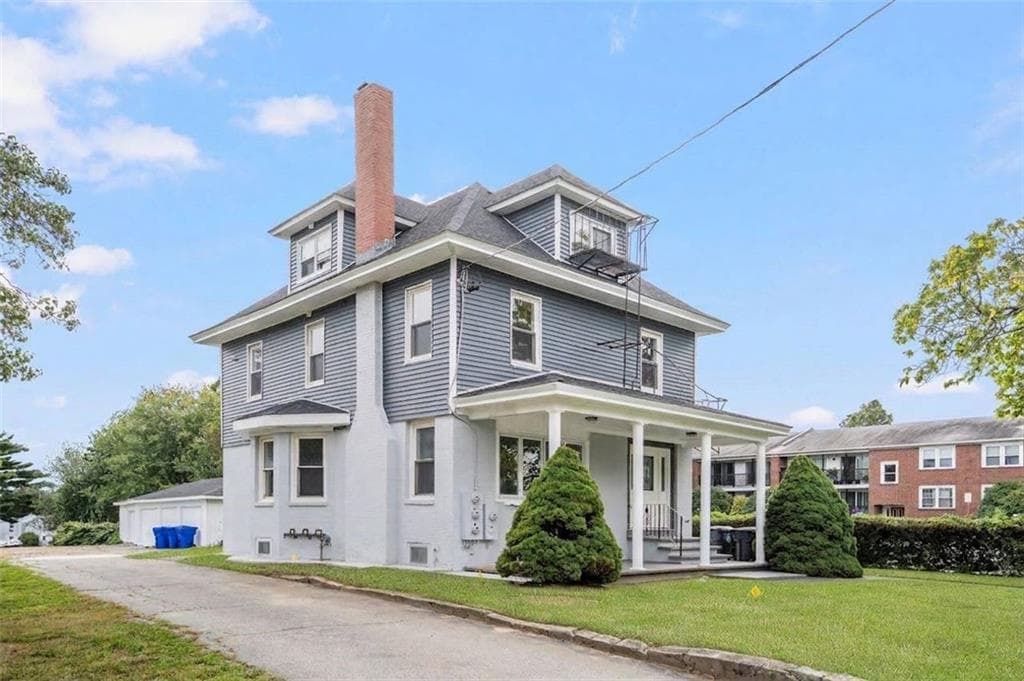 3222 Pawtucket Avenue