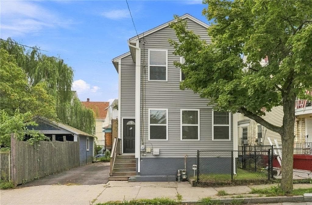 Single Family Residence at 91 Niagara Street, Providence, photo 2 of 30