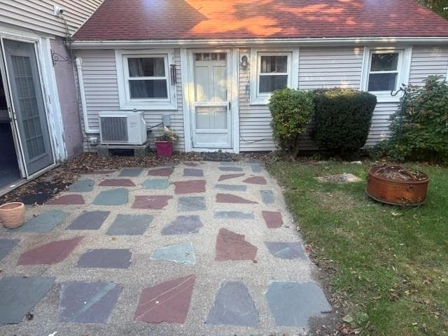 Single Family Residence at 921 Providence Street, West Warwick, photo 9 of 18