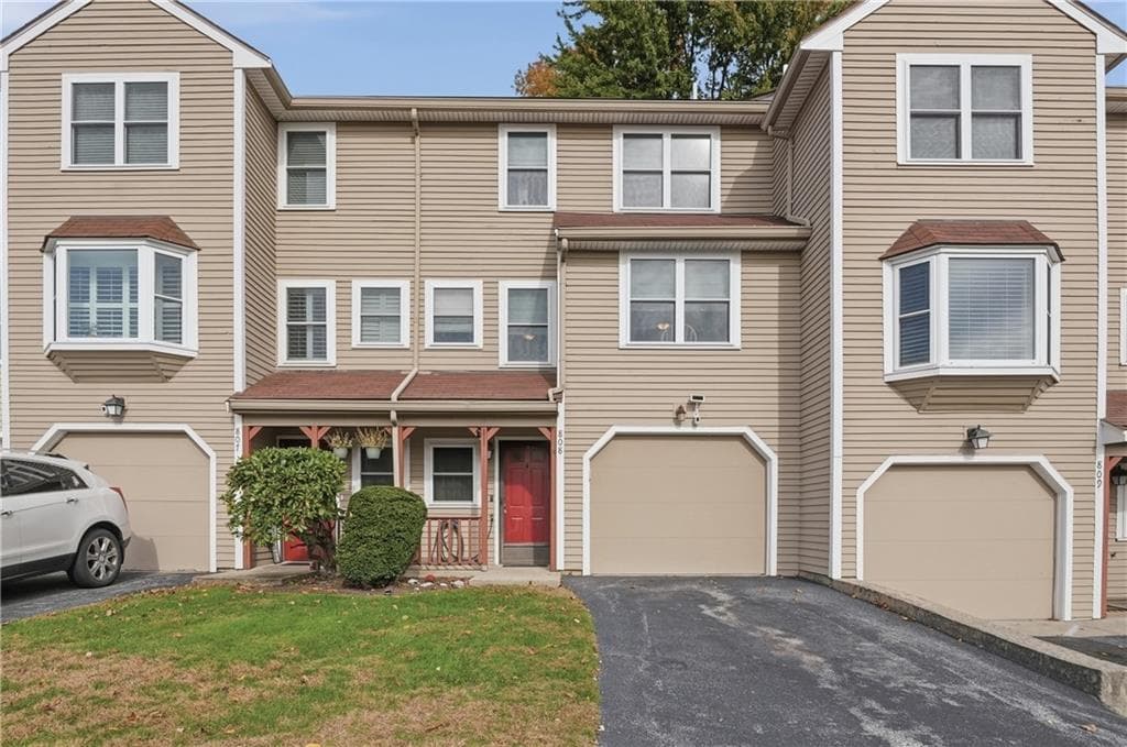 200 Heroux Boulevard UNIT 808