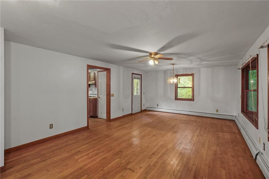 Single Family Residence at 3720 Kingstown Road, South Kingstown, photo 6 of 32