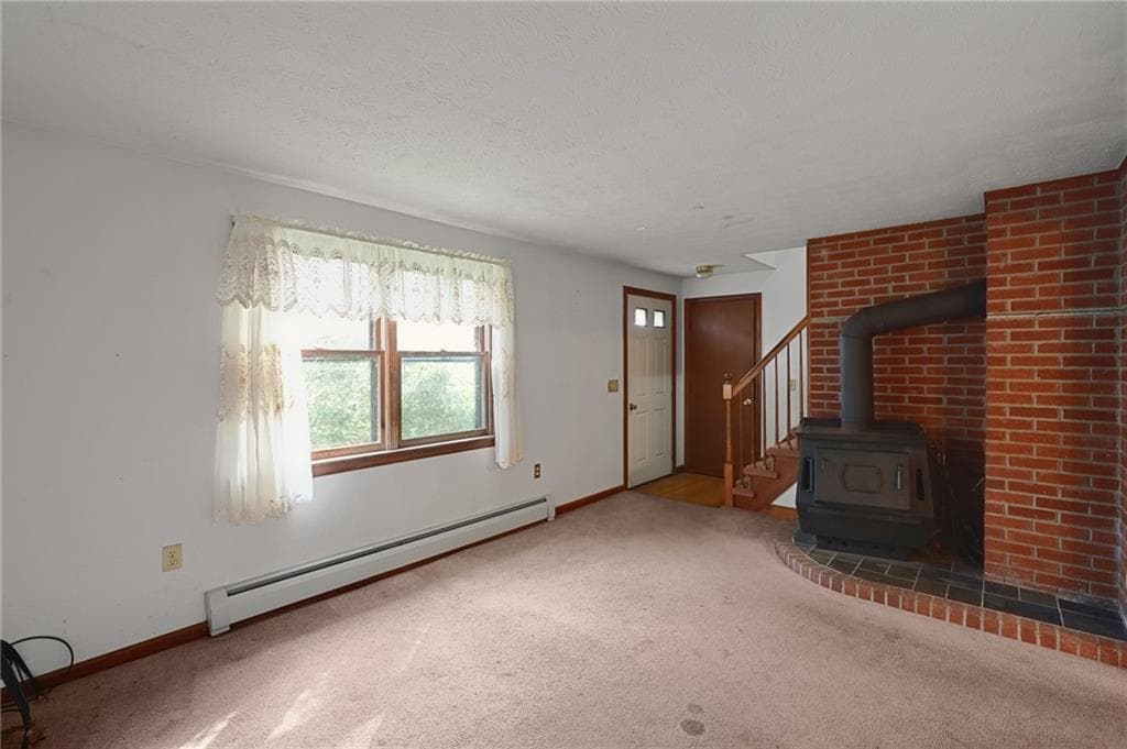 Single Family Residence at 3720 Kingstown Road, South Kingstown, photo 17 of 32