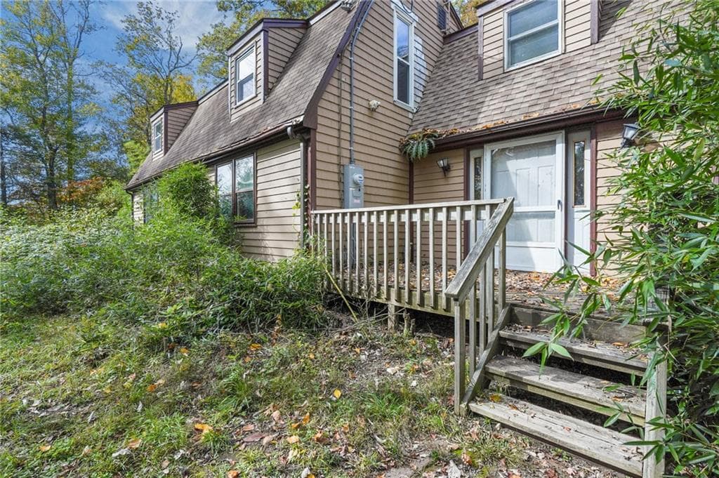 Single Family Residence at 3720 Kingstown Road, South Kingstown, photo 4 of 32