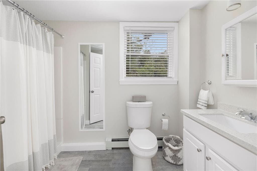 Single Family Residence at 21 Ashbrook Road, Narragansett, photo 13 of 18