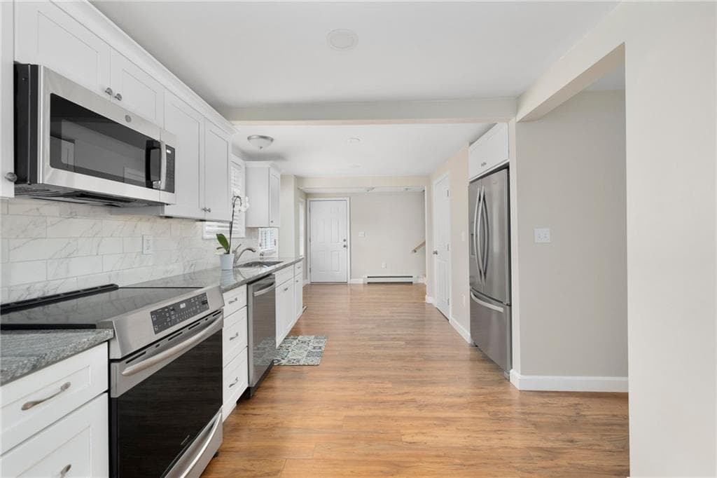 Single Family Residence at 21 Ashbrook Road, Narragansett, photo 17 of 18