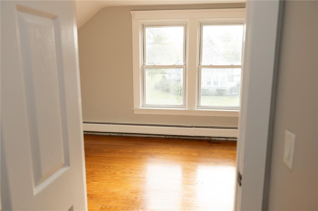 Single Family Residence at 872 Main Avenue, Warwick, photo 22 of 28