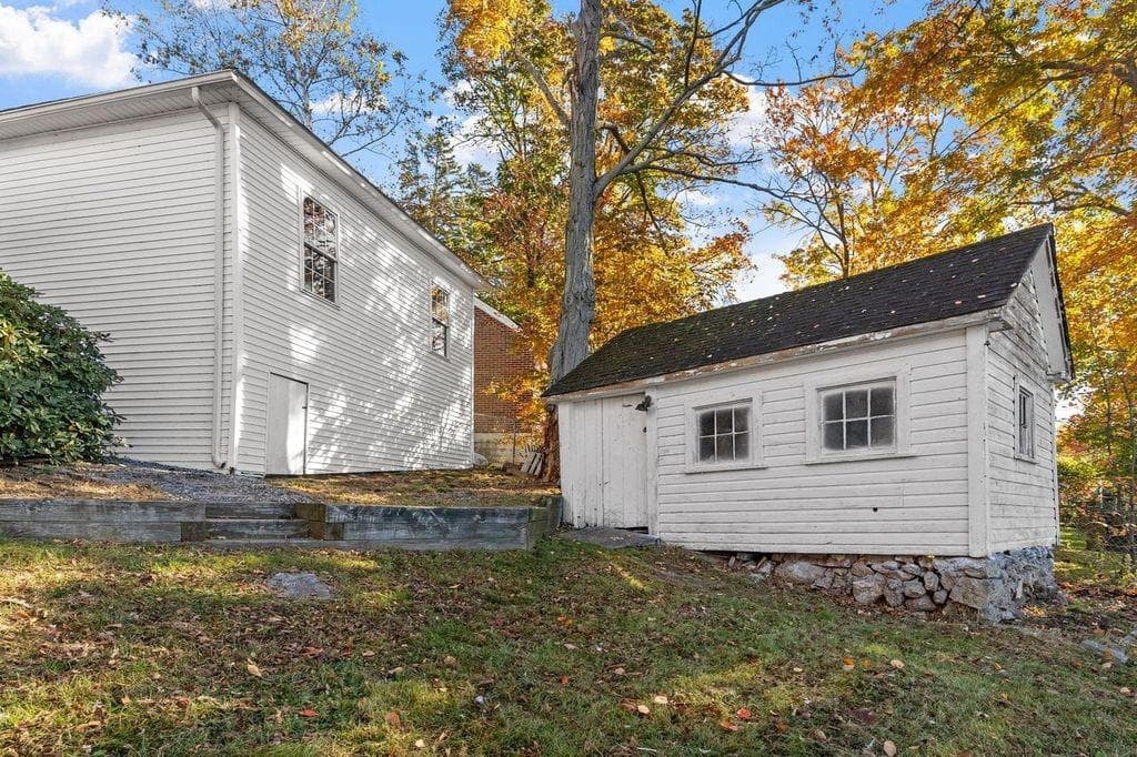 Single Family Residence at 2348 Hartford Avenue, Johnston, photo 33 of 35