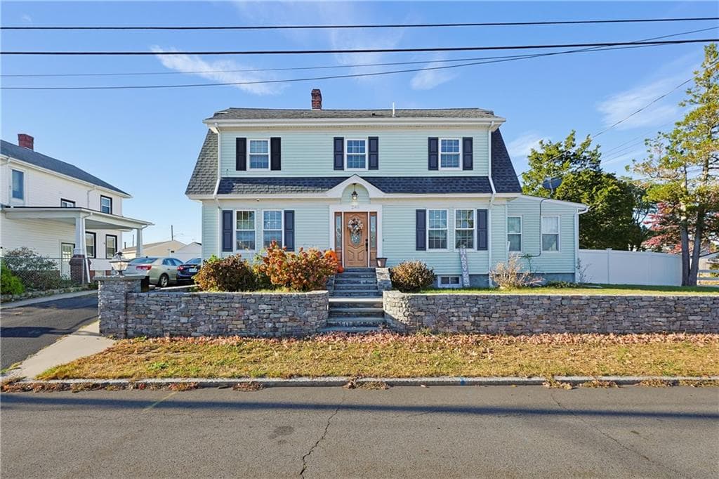 Single Family Residence at 240 Baxter Street, Pawtucket, photo 3 of 44