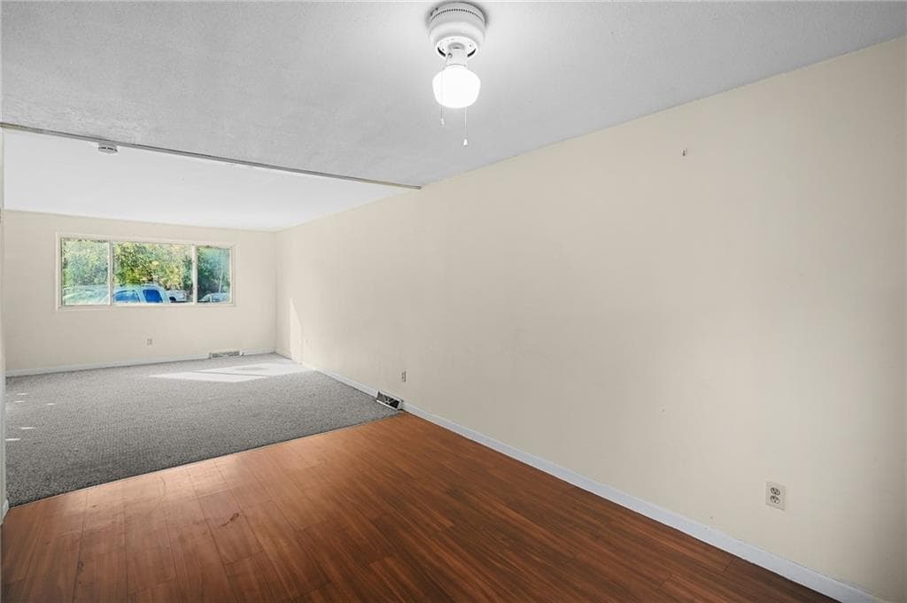Multi Family at 595 Dry Bridge Road, North Kingstown, photo 13 of 31