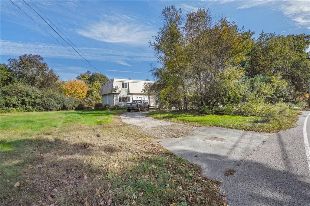 Multi Family at 595 Dry Bridge Road, North Kingstown, photo 31 of 31