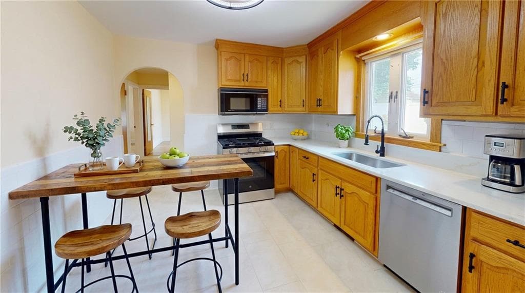 Single Family Residence at 181 Fiat Avenue, Cranston, photo 5 of 25