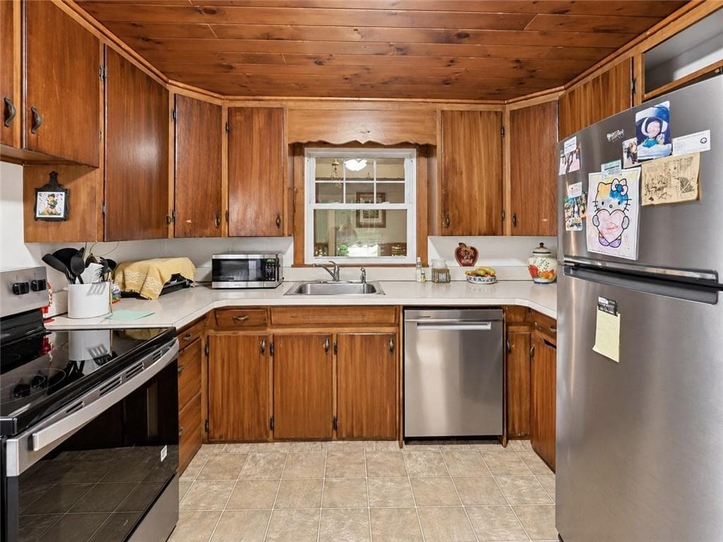 Single Family Residence at 15 Woodland Road, Scituate, photo 6 of 30