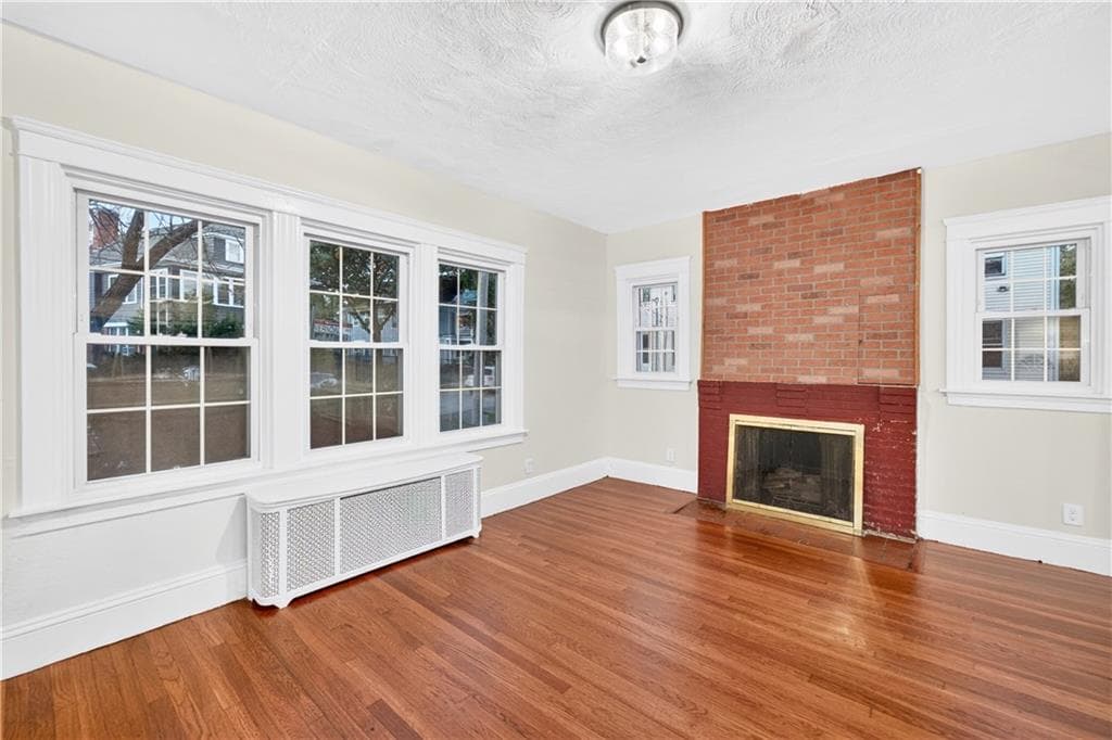 Single Family Residence at 162 Verndale Avenue, Providence, photo 13 of 37