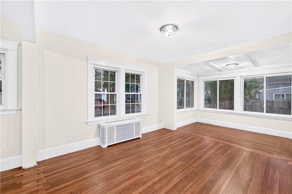 Single Family Residence at 162 Verndale Avenue, Providence, photo 14 of 37