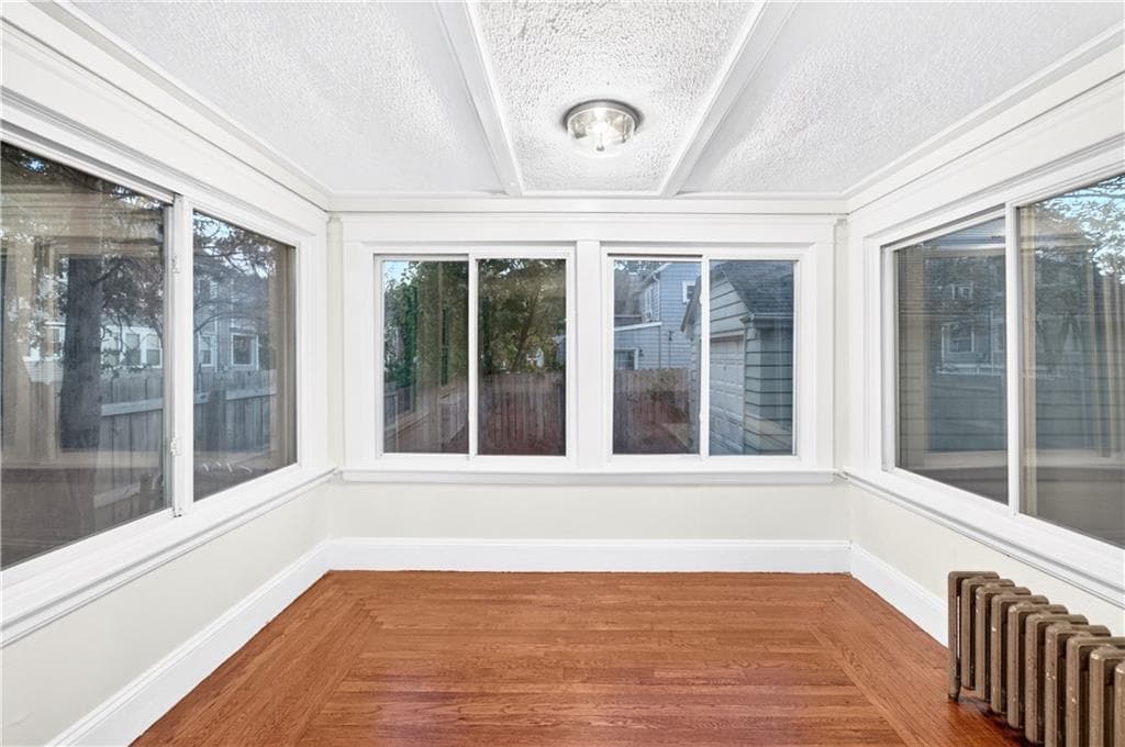 Single Family Residence at 162 Verndale Avenue, Providence, photo 15 of 37