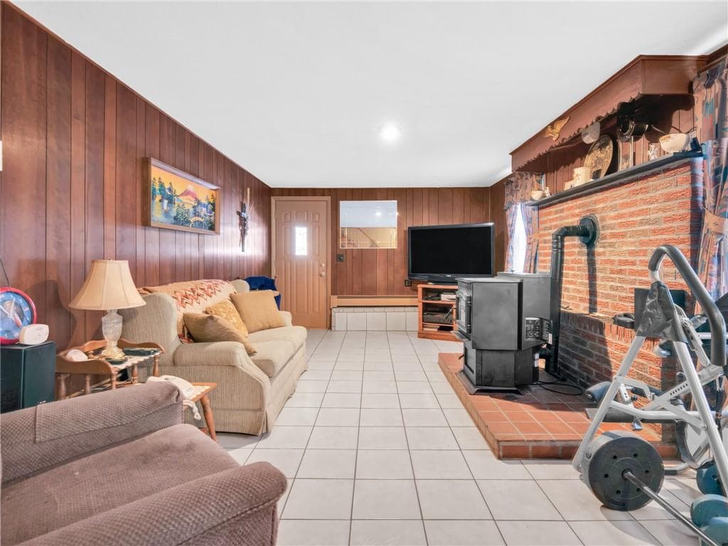Single Family Residence at 580 Wrentham Road, Bellingham, photo 23 of 38