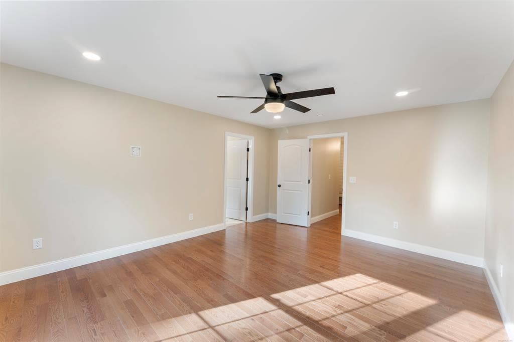 Single Family Residence at 83 Grand View Terrace, Brooklyn, photo 20 of 38