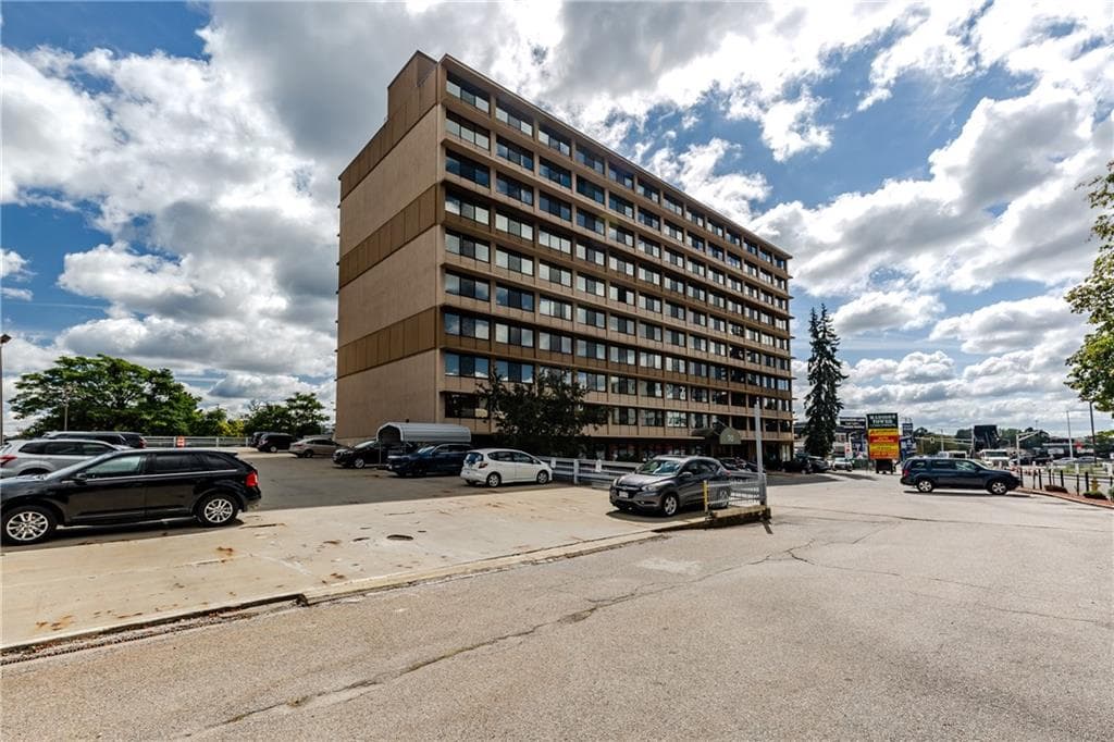 Condominium at 70 Southbridge Street, Worcester, photo 23 of 23