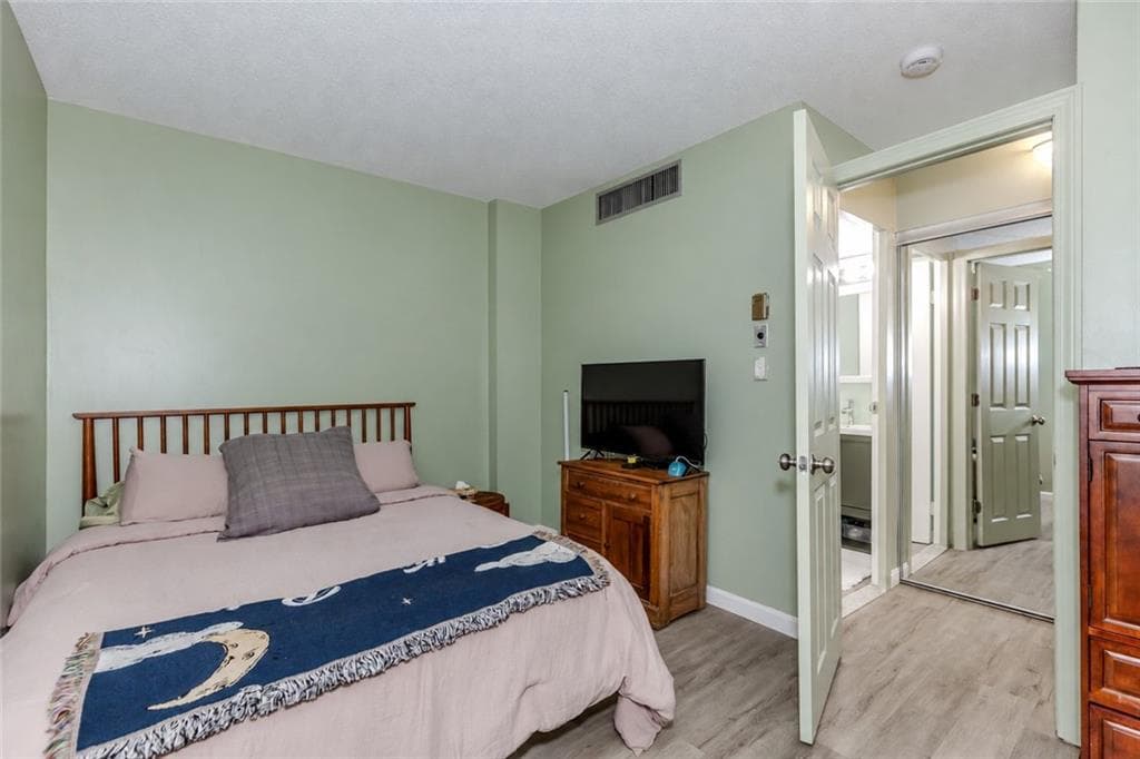 Condominium at 70 Southbridge Street, Worcester, photo 16 of 23