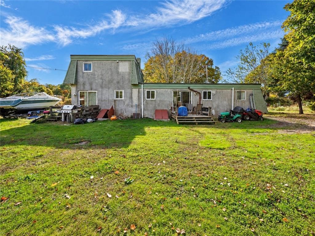 Multi Family at 691 Dry Bridge Road, North Kingstown, photo 6 of 13