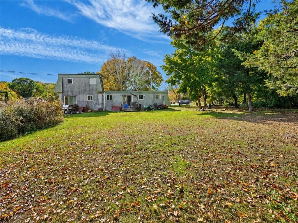 Multi Family at 691 Dry Bridge Road, North Kingstown, photo 11 of 13