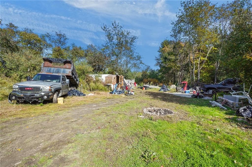 Multi Family at 691 Dry Bridge Road, North Kingstown, photo 8 of 13
