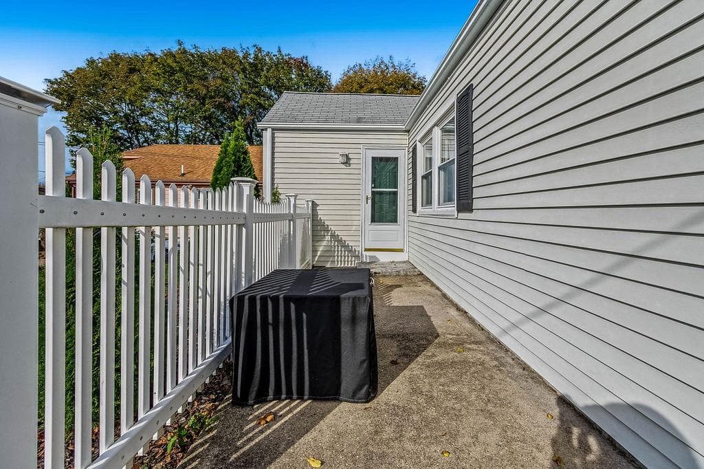 Single Family Residence at 114 Crown Avenue, East Providence, photo 17 of 17