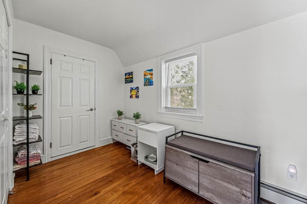 Single Family Residence at 114 Crown Avenue, East Providence, photo 12 of 17