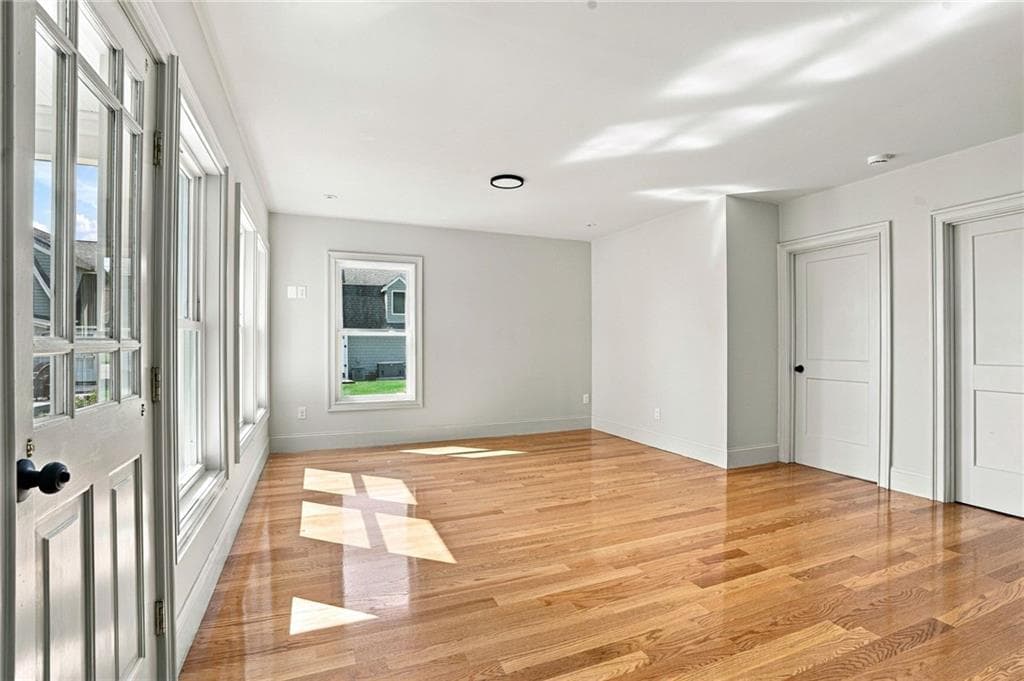Single Family Residence at 127 Woodbine Avenue, Warwick, photo 33 of 49