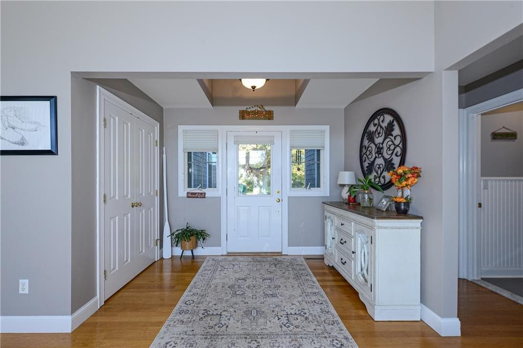 Condominium at 94 Storm King Drive, Portsmouth, photo 5 of 14