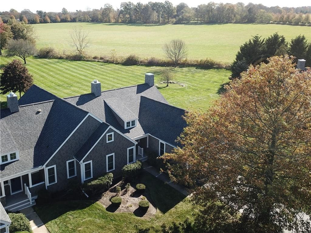 Condominium at 94 Storm King Drive, Portsmouth, photo 14 of 14