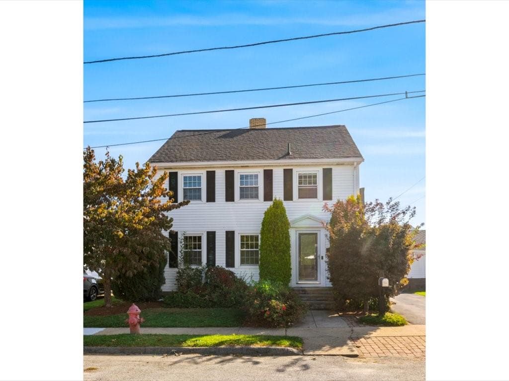 Single Family Residence at 34 Spenstone Avenue, Cranston, photo 2 of 23