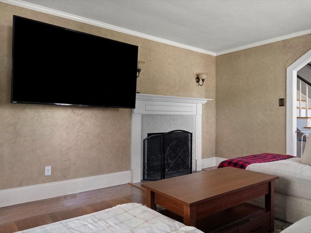 Single Family Residence at 34 Spenstone Avenue, Cranston, photo 8 of 23