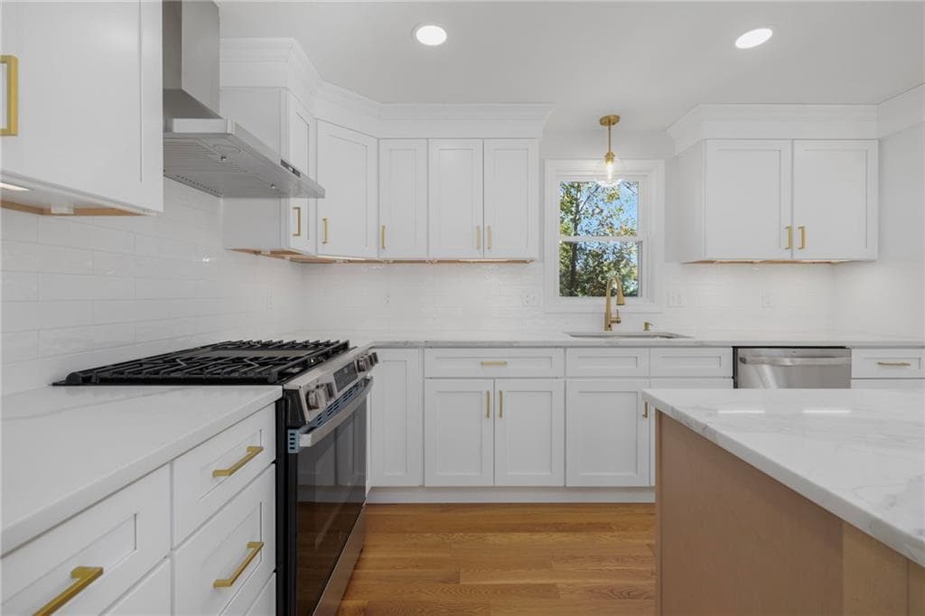 Single Family Residence at 16 Triton Drive, North Kingstown, photo 15 of 47